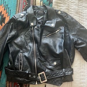 Faux Leather Cropped jacket